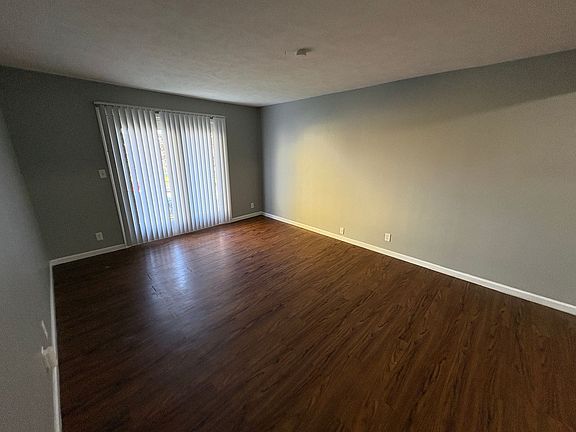 3rd image of 1905 G St #10