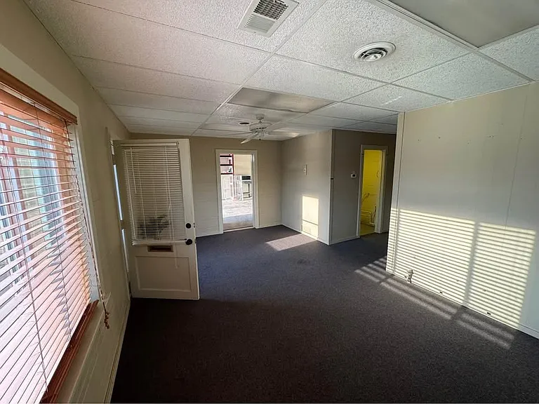 3500 S Sterling Ave — Photo 6