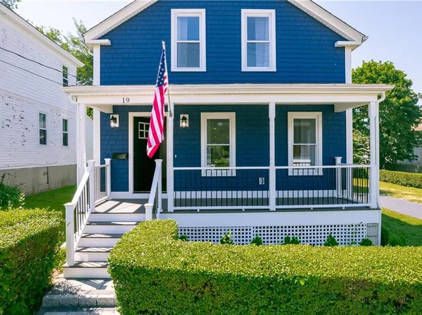 19 Sheffield Ave, Newport, RI 02840