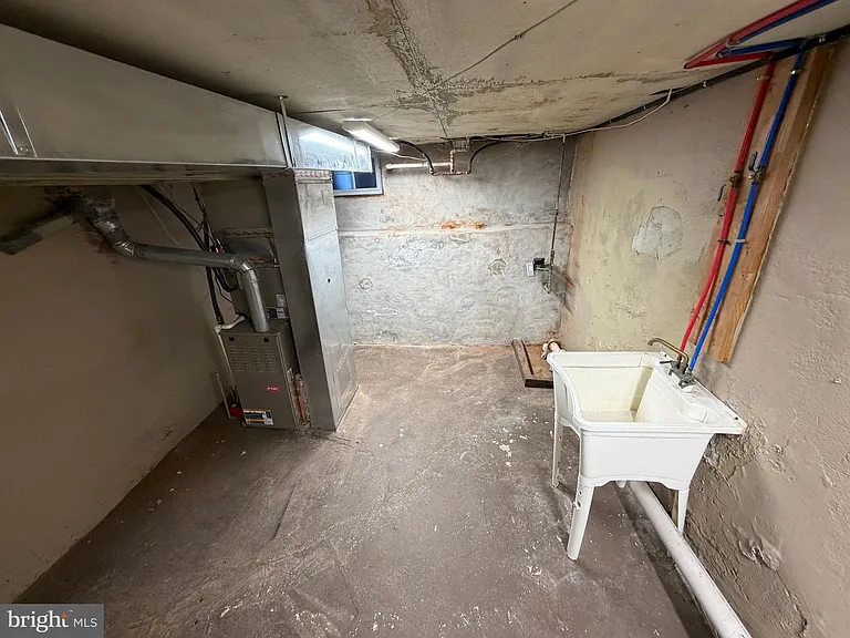 134 W Airy St — Photo 15