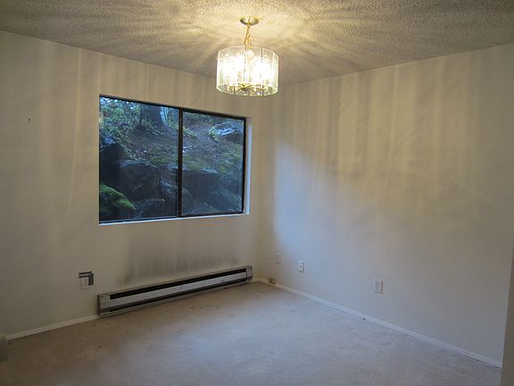 4th image of 12505 NE 23rd Pl APT A2