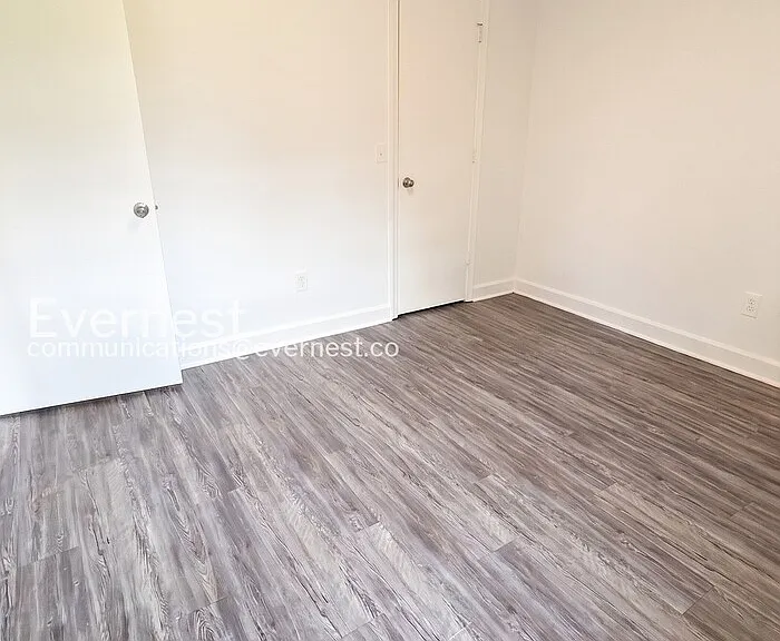 1114 N Graycroft Ave — Photo 9