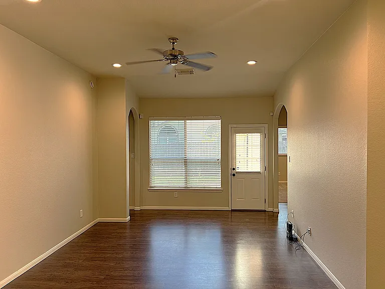 7031 Windy Run Ct — Photo 11