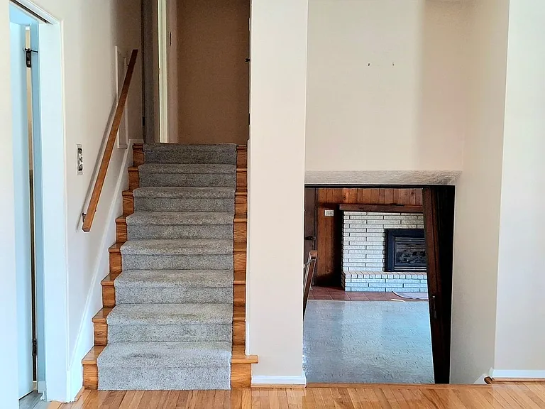 10 Carson Ln — Photo 15