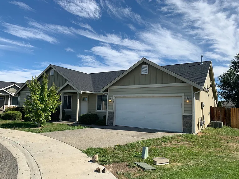 201 W Maci Ct — Photo 1