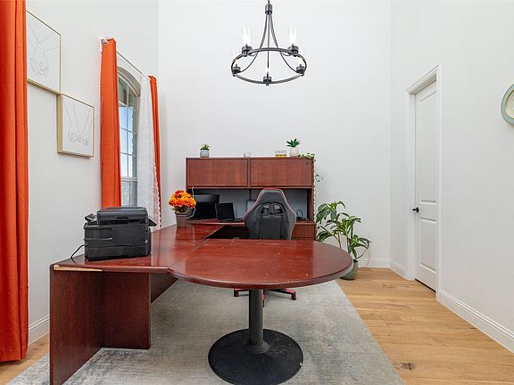 5th image of 2037 Waterleaf Rd