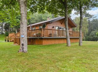 38 School St, Shelburne, NS B0T1W0