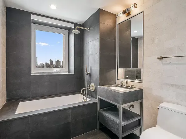 1399 Park Avenue 21B image 7 of 8