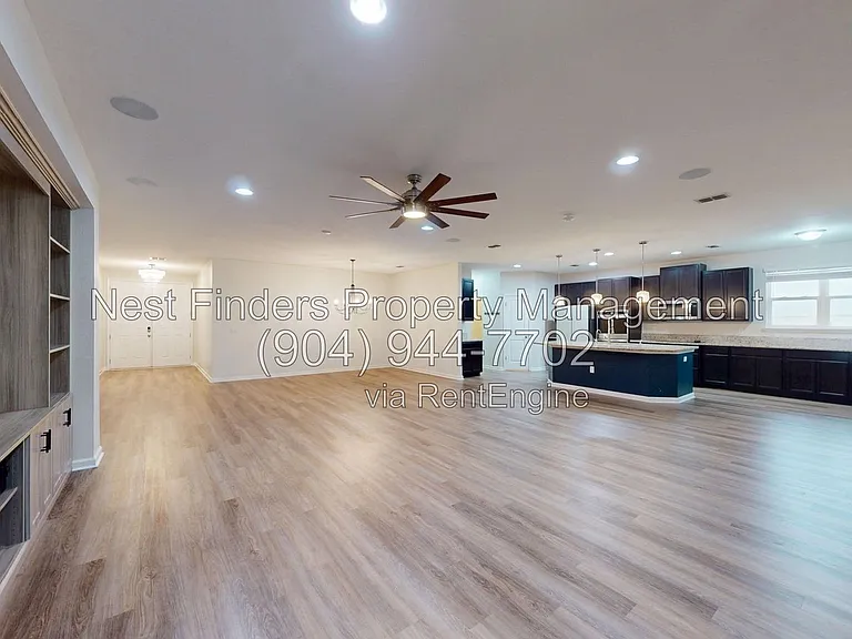 2704 Daylily Ln — Photo 8