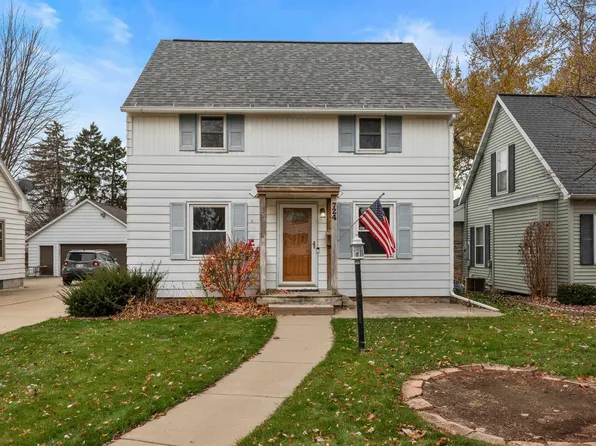 724 Mac Arthur Dr, Beaver Dam, WI 53916