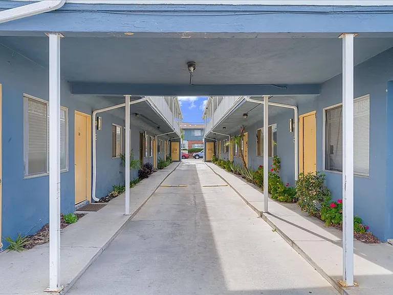 12244 Grevillea Ave #H — Photo 13