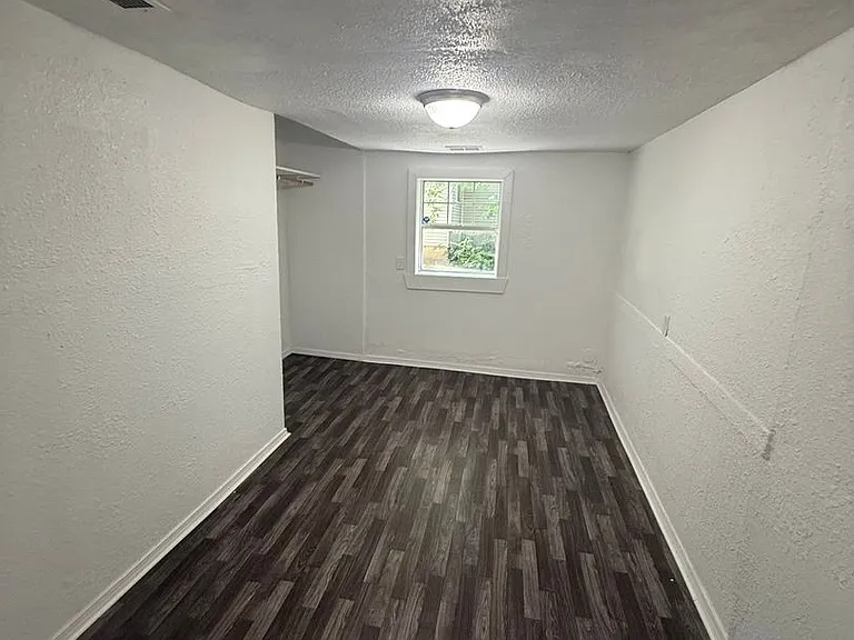 519 E Dale St — Photo 5