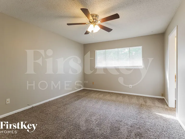 222 Magic Oaks Dr — Photo 10