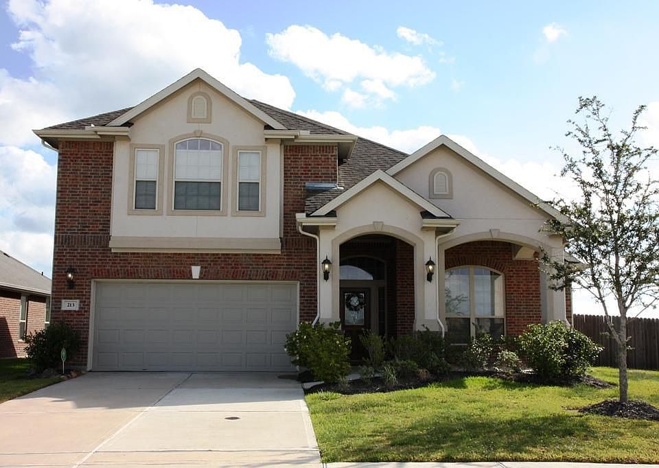 1st image of 213 Echo Brook Ln