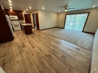 4211 S 27th St #A15, Lincoln, NE 68502