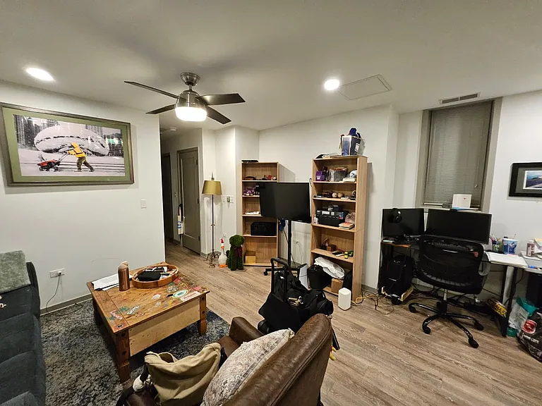 1645 N Wells St #LLC — Photo 2