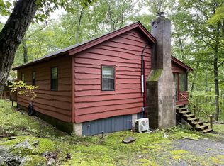 297 Florence Trl, Hawley, PA 18428