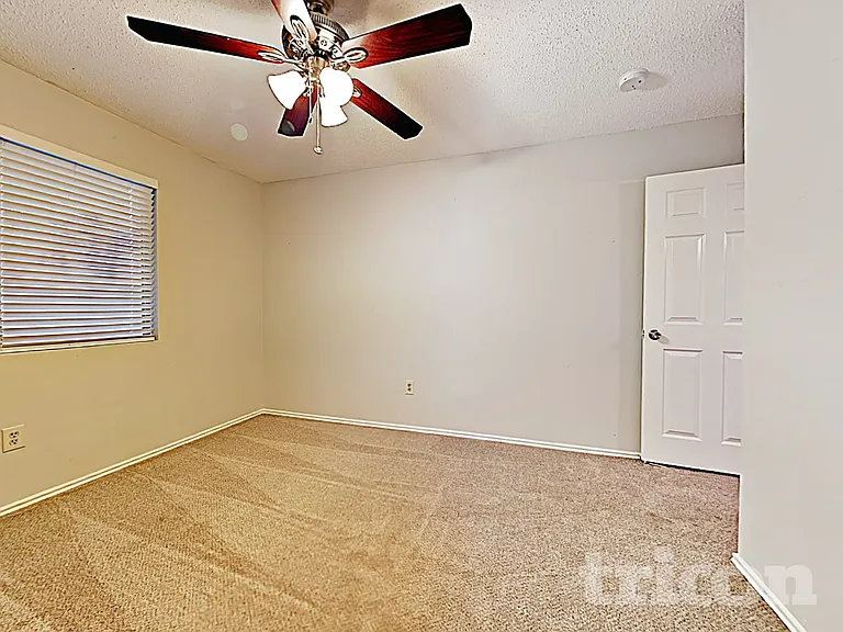2537 Rialto Way — Photo 11