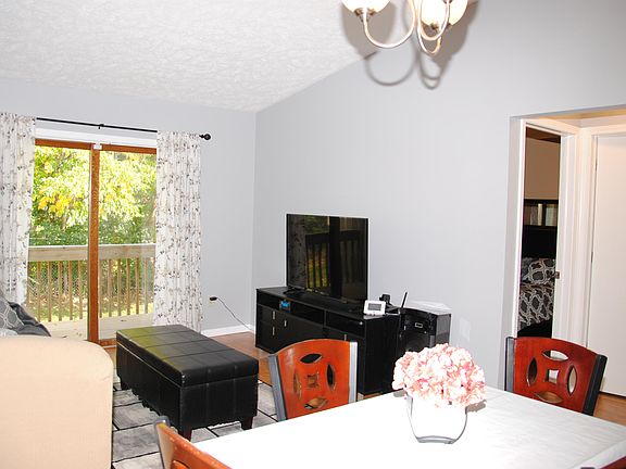 5th image of 3422 Stonehollow Ln SW