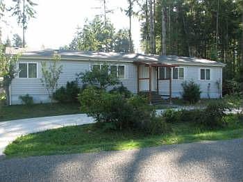 1st image of 940 E Lakeshore Dr W