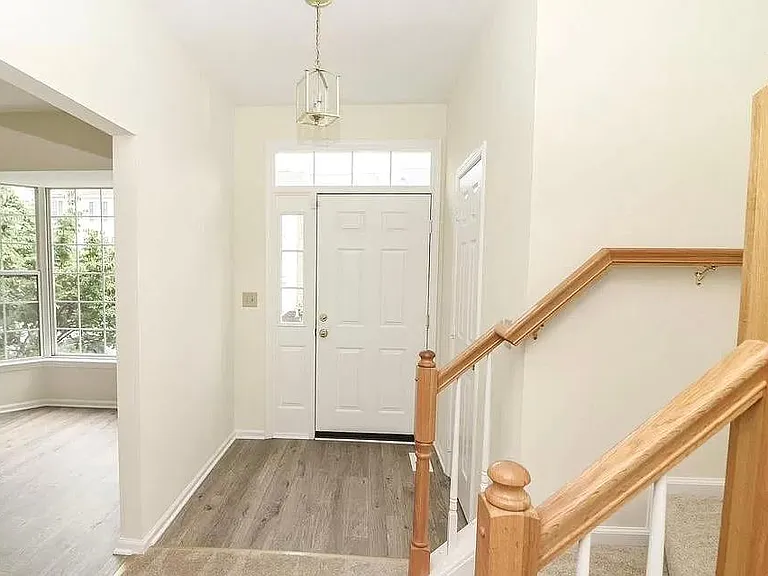 2305 Montauk Dr — Photo 3