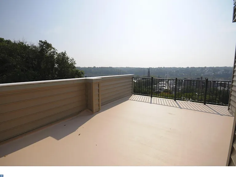 242 Krams Ave — Photo 12