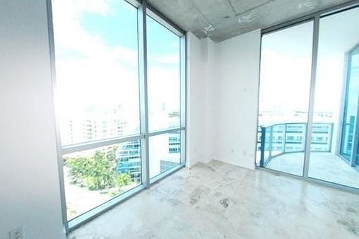 4th image of 3029 NE 188th St APT 1025