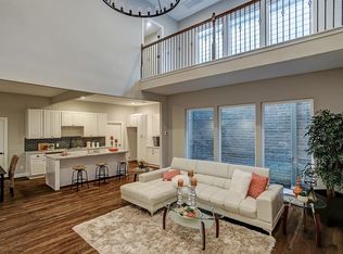 52 Legend Ln, Houston, TX 77024