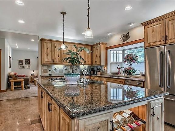 4th image of 687 Julie Ln
