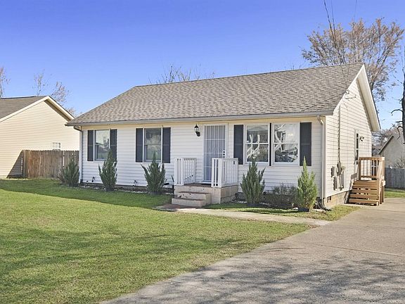 5th image of 302 Clearlake Dr