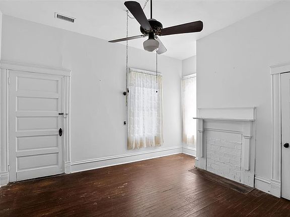 17th image of 4309 Lafayette St