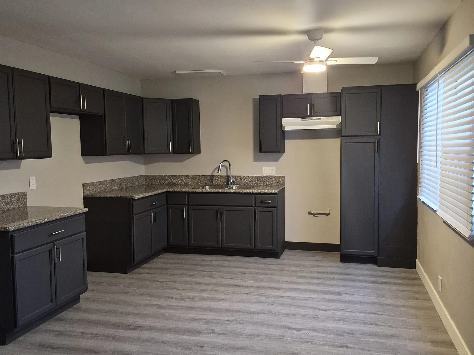 3 bed, 1500 sqft, $3,300 — Photo 4