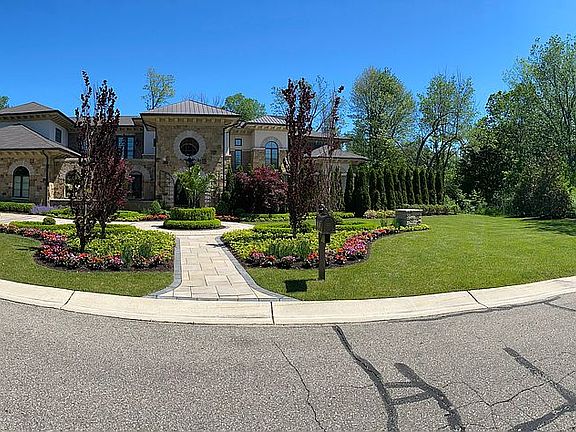 5th image of 125 Bridgeview Dr