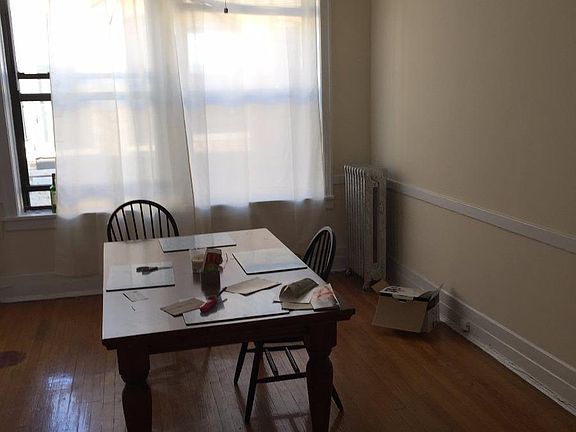 2nd image of 3167 N Pine Grove Ave APT 59