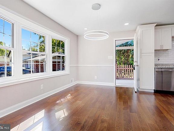 3rd image of 2314 Candlewood Dr