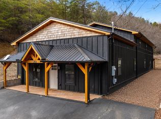 2881 Caughron Mountain Rd, Sevierville, TN 37876