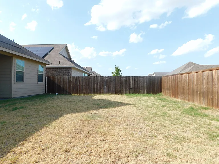 3500 Kingsview Dr — Photo 29