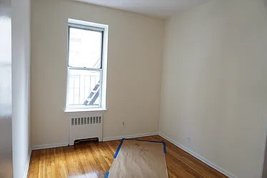 Rented by Siderow Residential Group