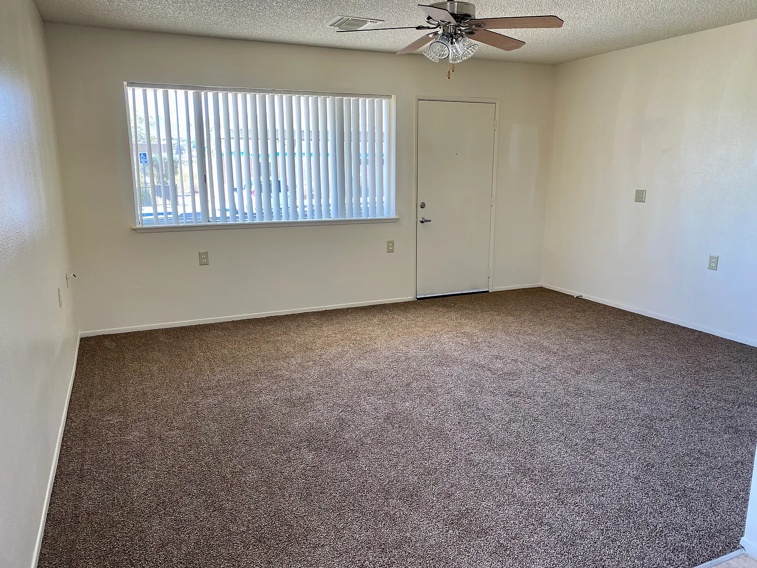 Halter Sunset Village Apartments — Photo 4
