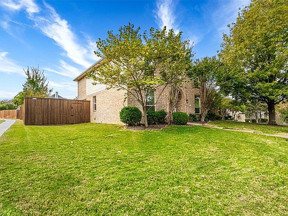 3rd image of 2701 Berrywood Ct