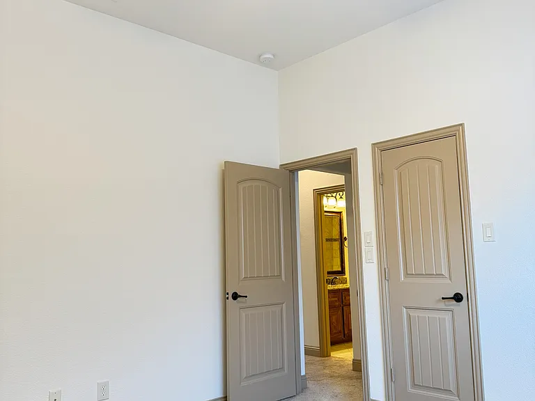 another view of Bedroom 4