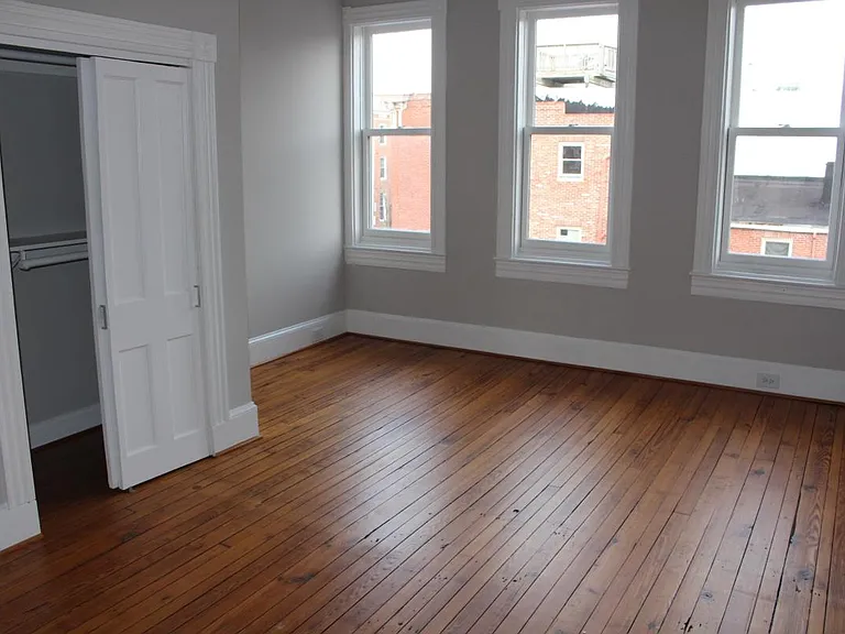 106 S Washington St — Photo 23