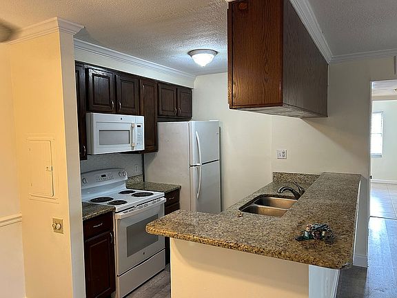 5th image of 5306 W Kennedy Blvd Unit 112