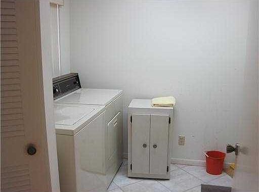 5th image of 15401 Pembridge Ave APT 10