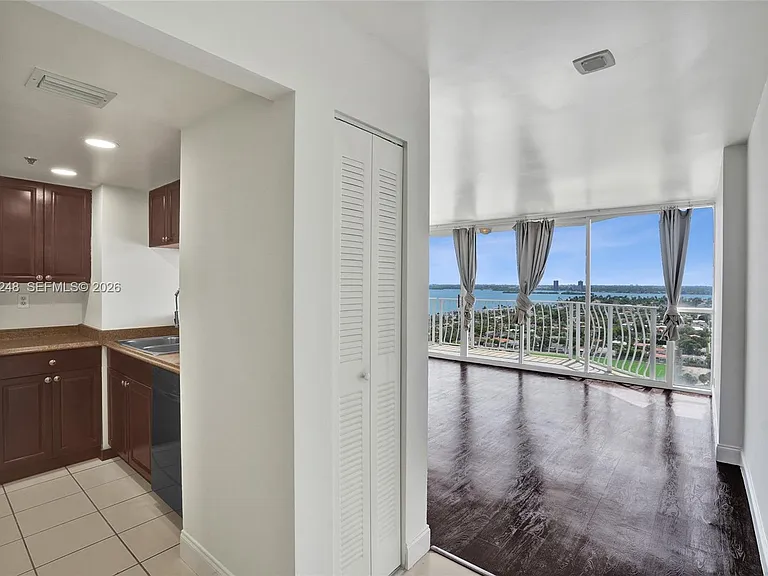 7601 E Treasure Dr #2205 — Photo 2