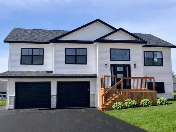 18 Hanmac Dr, Charlottetown, PE C1C 0W1