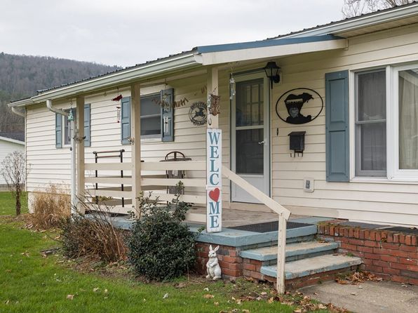 305 Oak Ave, Elkland, PA 16920