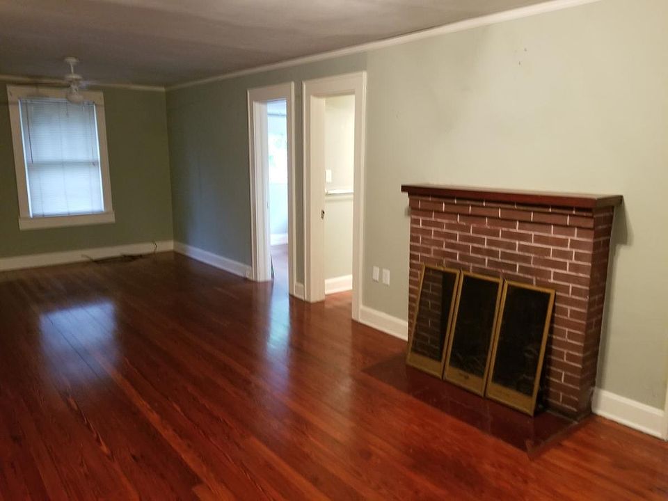 1st image of 213 E Concord St