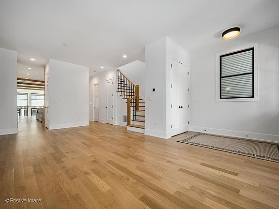5th image of 2714 N Magnolia Ave