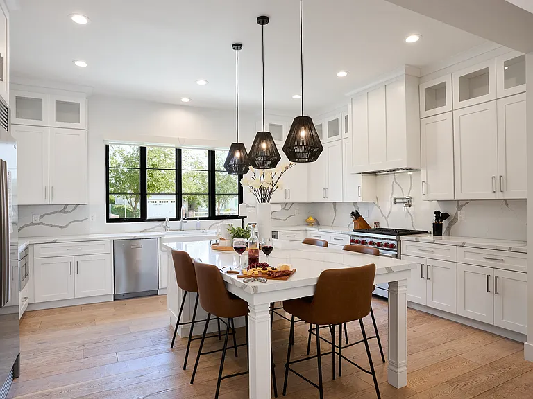 3808 E Fairmount Ave — Photo 13